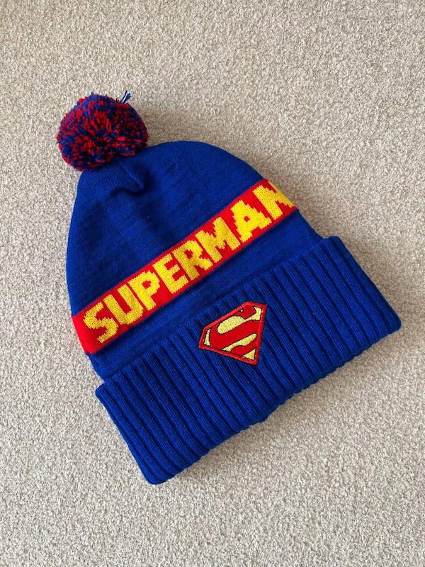 کلاه بافت سوپرمن منگوله دار