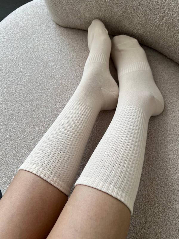 جوراب ساقدار سه ربع شیری کرم