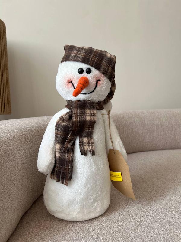 آدم برفی با کلاه و شال باربری