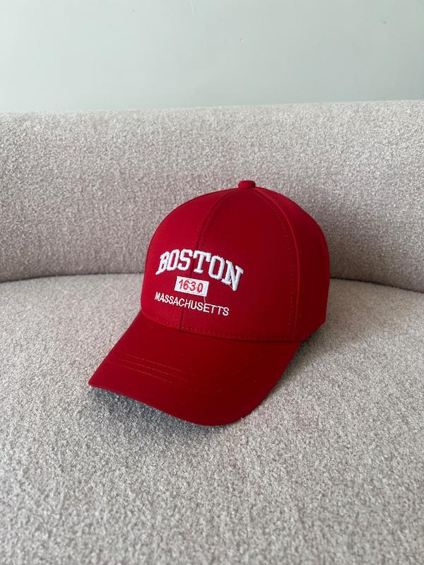 کلاه نقابدار boston قرمز با فونت سفید