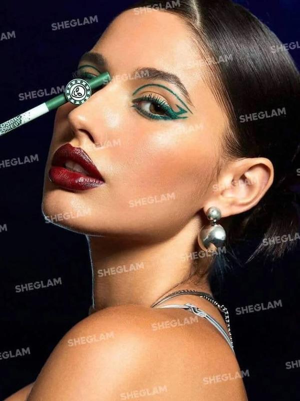 مداد چشم سبز شیگلم رنگ  exocomet