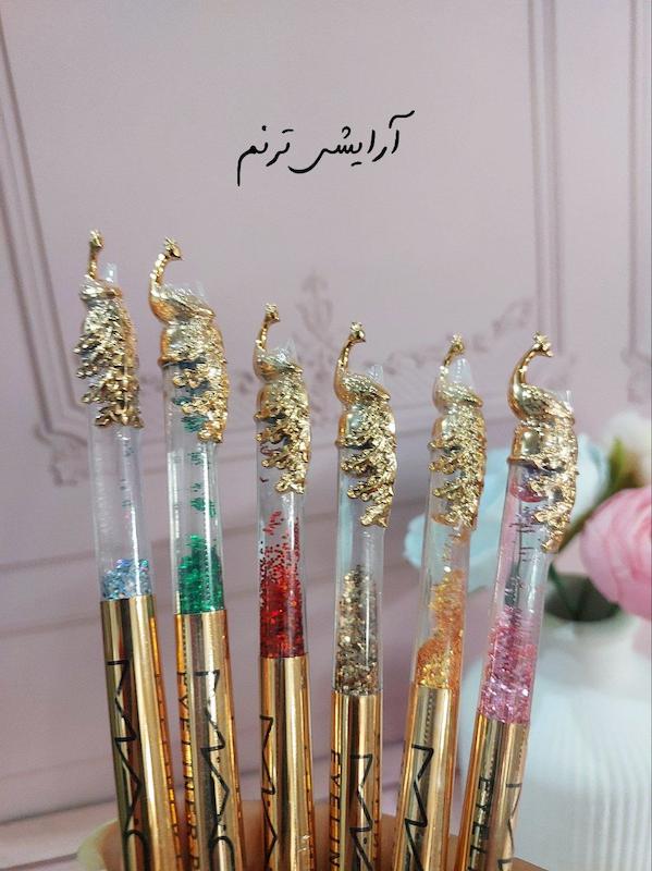 خط چشم طرح طاووس مک