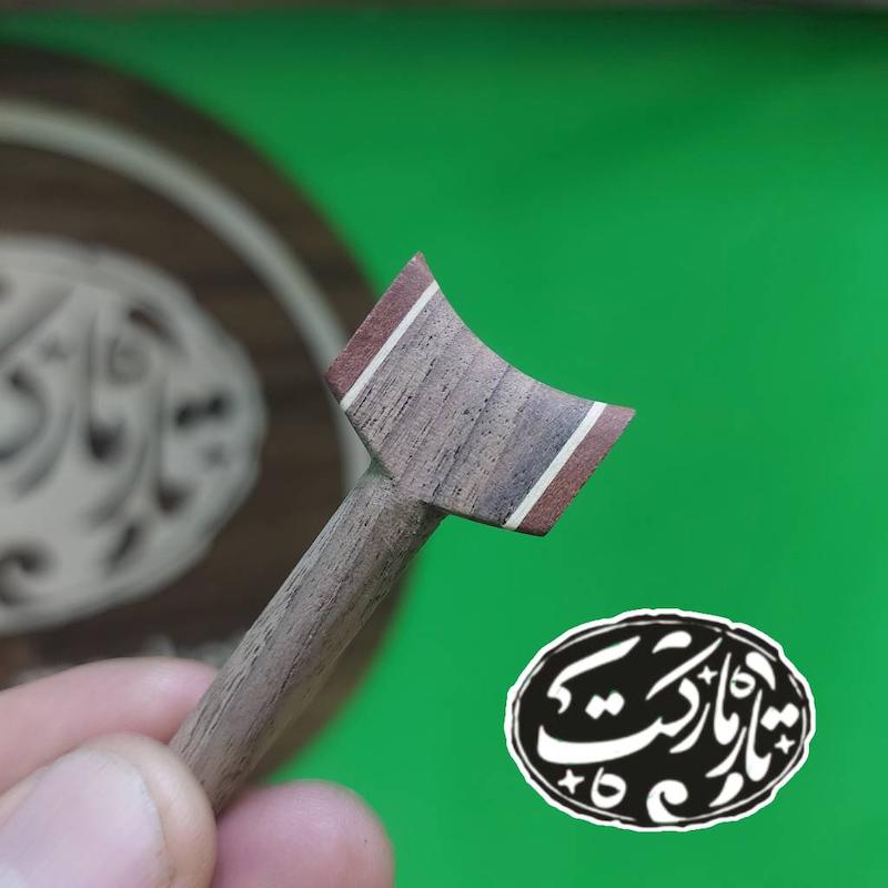 گوشی سه تار با تزئین پادوک