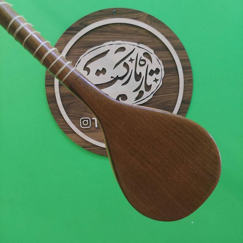 سه تار زیرعبایی