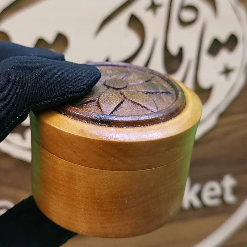 جعبه مضراب تار منبت کاری طرح M7