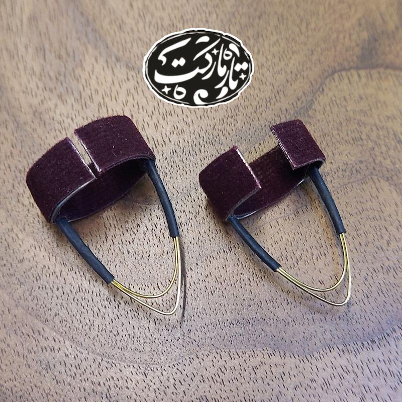 مضراب سه تار برنجی نوک تیز  مدل نیکا