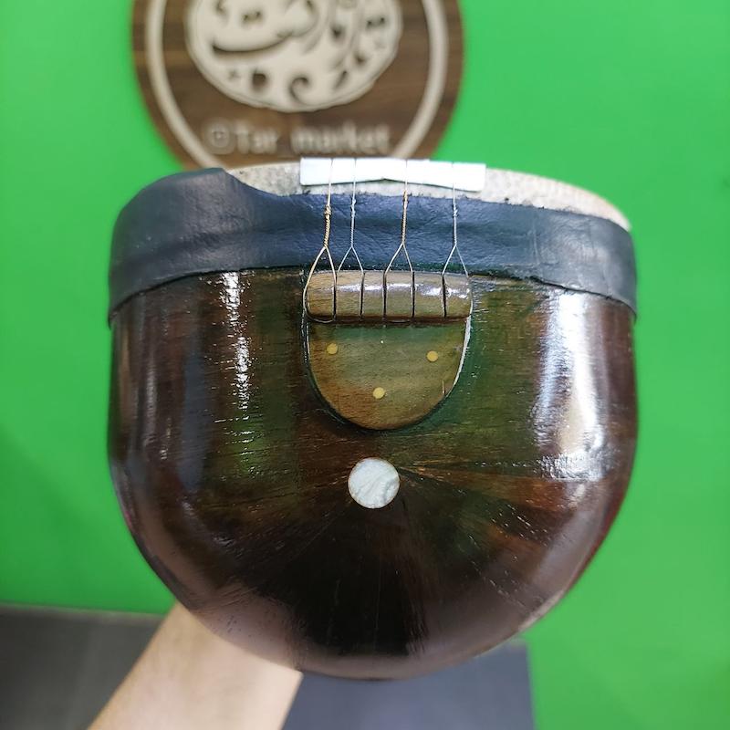 سه تار پوستی شورانگیز چهارسیم