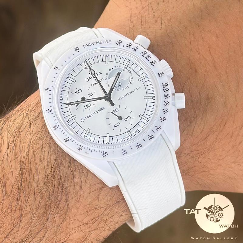 ساعت امگا سواچ مردانه زنانه ماه اسنوپی سفید Moon بند رابر قفل امگایی سه موتوره کرنو باگارانتی omega swatch