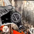 ساعت امگا سواچ مردانه زنانه سیاره ماه کامل مشکی Moon سه موتوره کرنو omega swatch