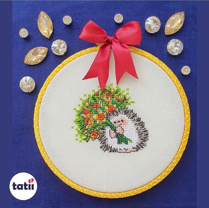 دیوارکوب شماره دوزی جوجه تیغی شاد 