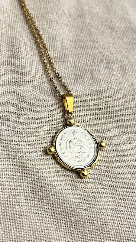 گردنبند دستساز سکه ای