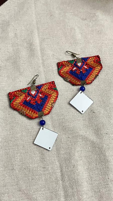 گوشواره سوزندوزی