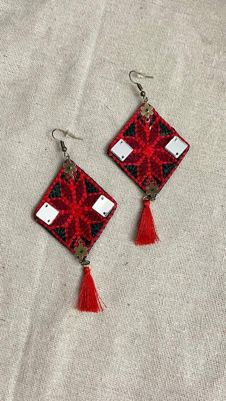 گوشواره سوزندوزی