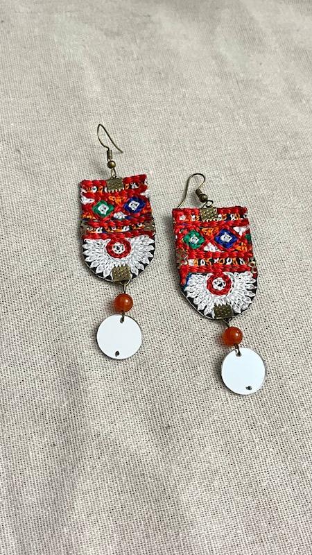 گوشواره سوزندوزی