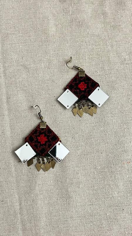 گوشواره سوزندوزی