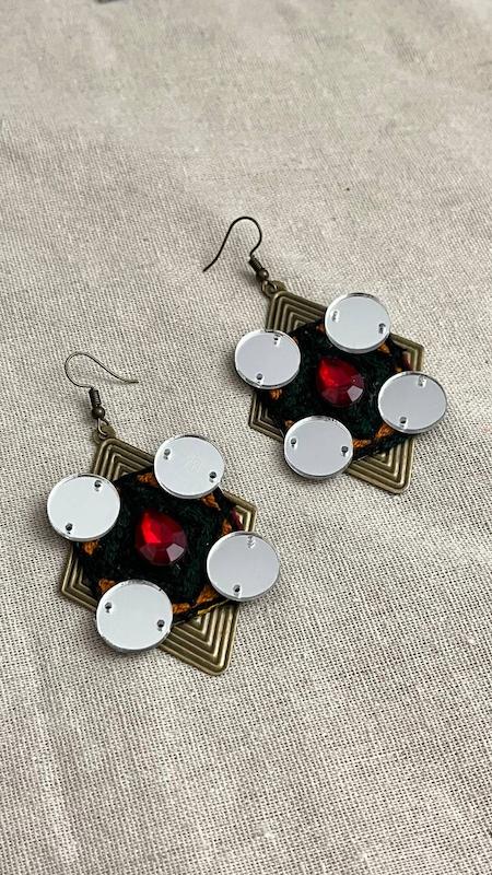 گوشواره سوزندوزی