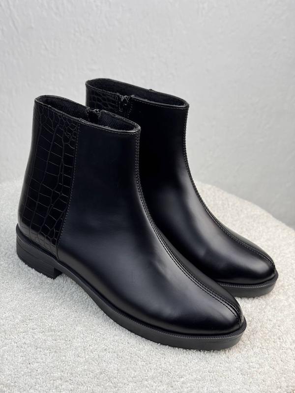 نيم بوت victor