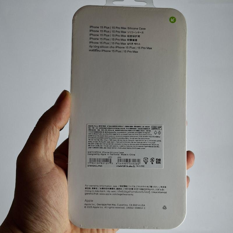 کاور IPhone 15 Pro Max سیلیکونی اورجینال پاک کنی اپل آیفون ۱۵ پرو مکس