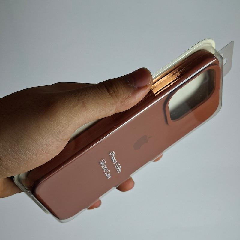 کاور IPhone 15 Pro سیلیکونی اورجینال پاک کنی اپل آیفون ۱۵ پرو