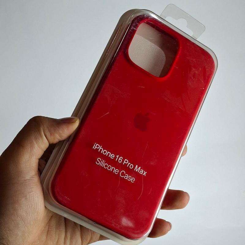 کاور IPhone 16 Pro Max سیلیکونی اورجینال پاک کنی اپل آیفون ۱۶ پرو مکس