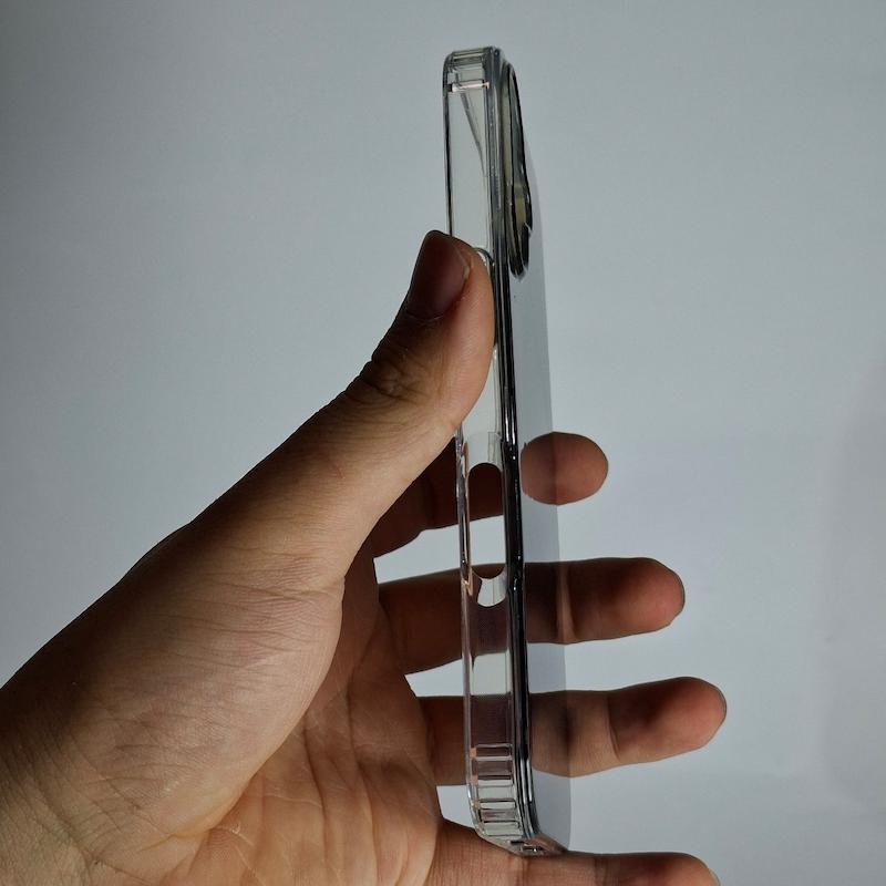 کاور IPhone 16 متالیک هولوگرامی مگسیف ساپورت اپل آیفون ۱۶ نرمال