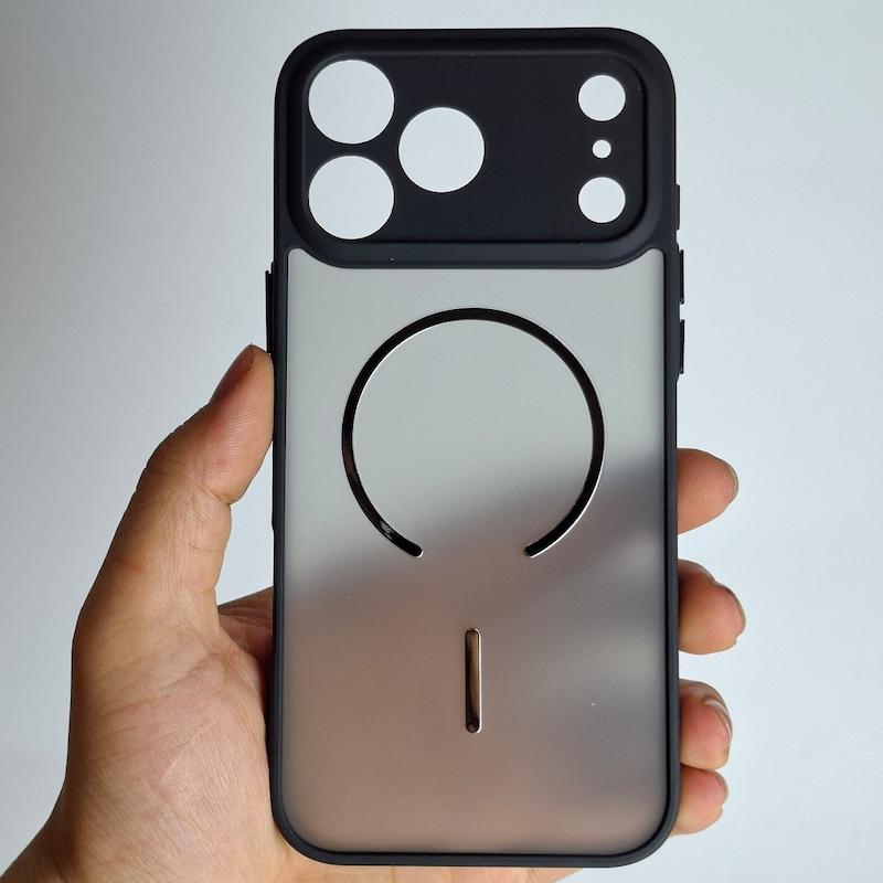 کاور IPhone 17 Pro Max دارک کانسپت مگسیف اپل آیفون ۱۷ پرو مکس