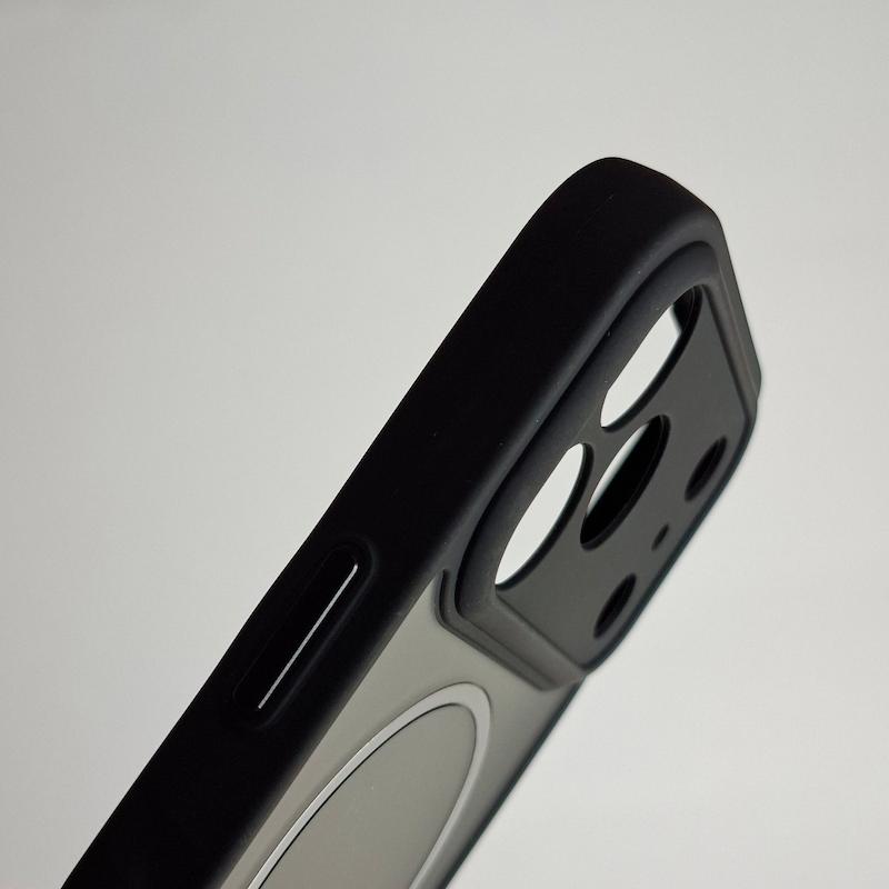 کاور IPhone 17 Pro دارک کانسپت مگسیف اپل آیفون ۱۷ پرو