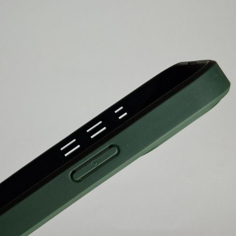 کاور IPhone 16 Pro Max پشت چرمی مگسیف ساپورت اپل آیفون ۱۶ پرومکس