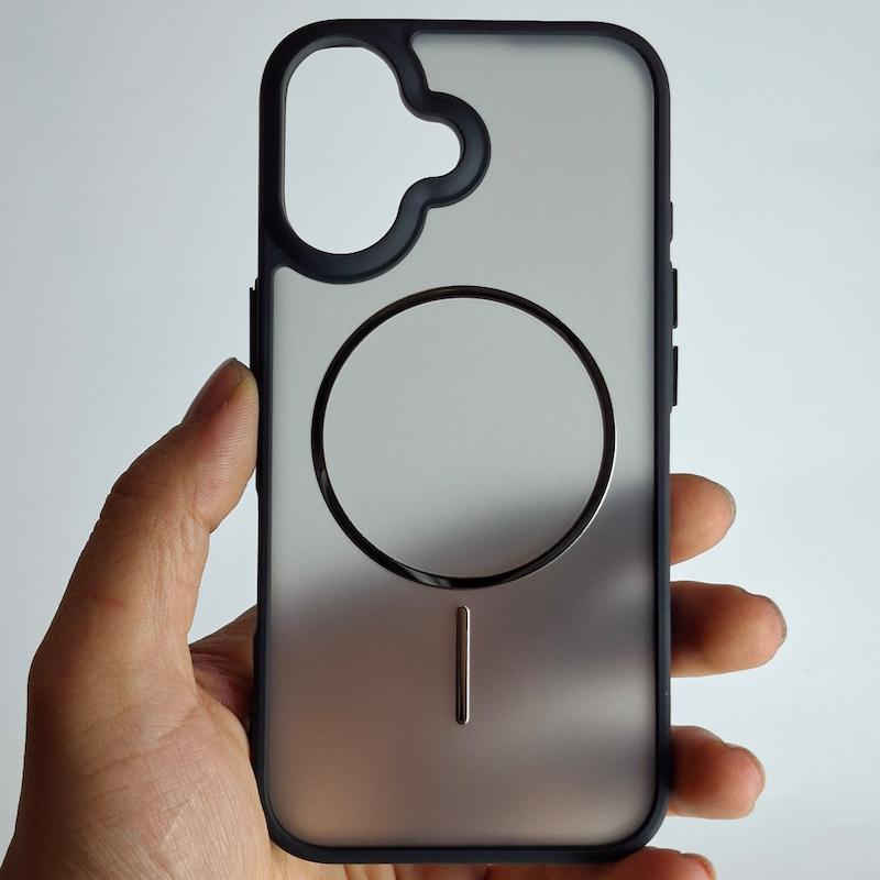 کاور IPhone 16 دارک کانسپت مگسیف اپل آیفون ۱۶ نرمال