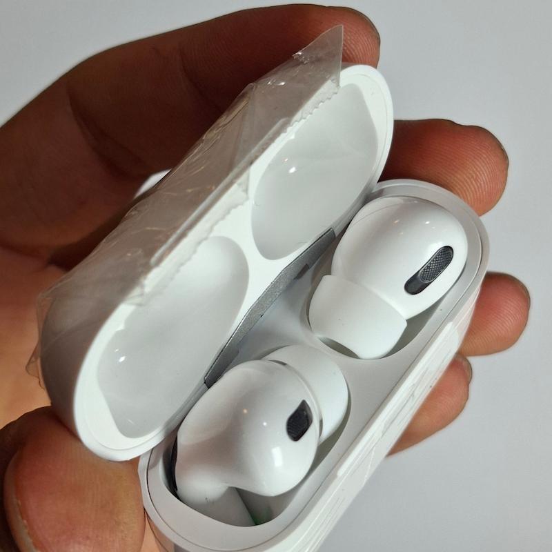 ساعت هوشمند KW93 Max کوییر به همراه ایرپاد و ۷ بند سیلیکونی سری ۱۰