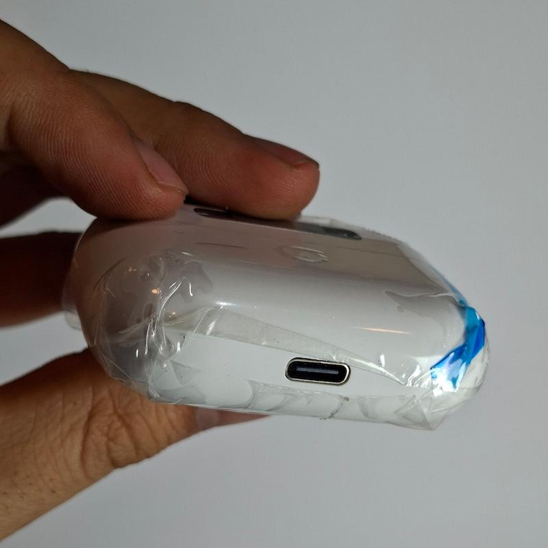 ساعت هوشمند KW93 Max کوییر به همراه ایرپاد و ۷ بند سیلیکونی سری ۱۰
