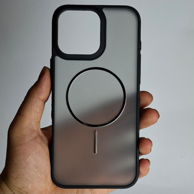 کاور IPhone 16 Pro Max دارک کانسپت مگسیف اپل آیفون ۱۶ پرومکس