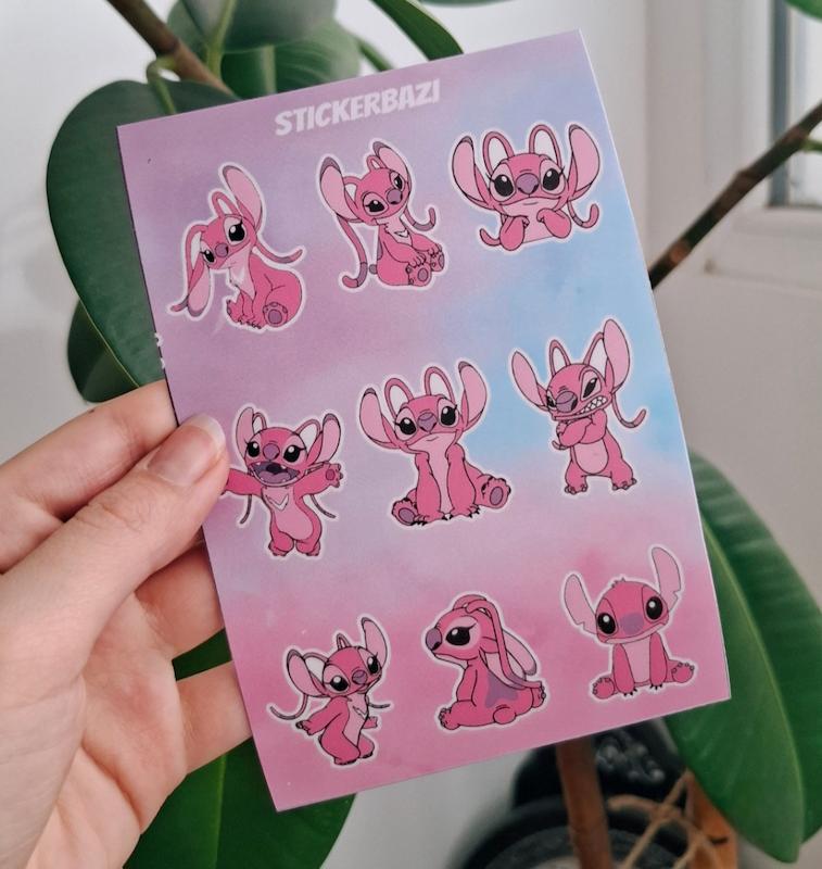 استیکر استیچ صورتی