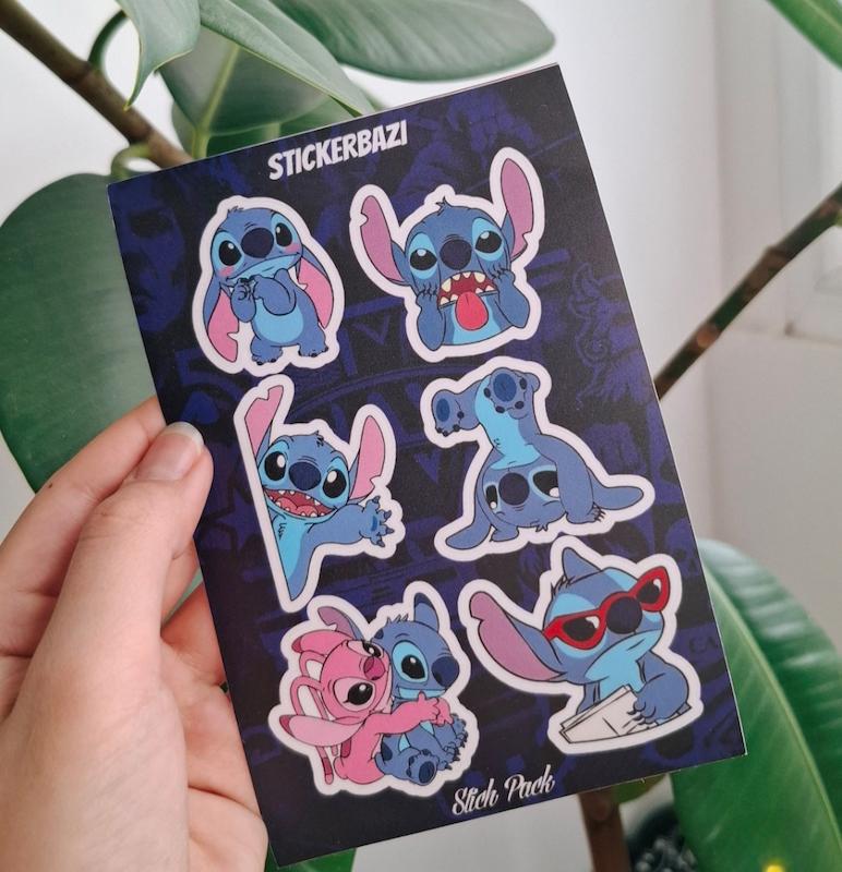 استیکر استیچ آبی