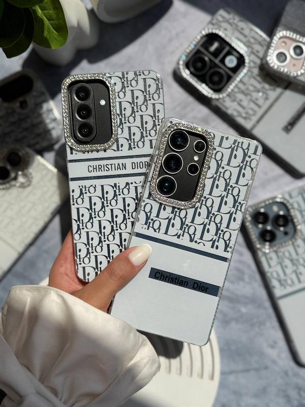 قاب گوشی White ChristianDiorدور لنز نگینی.سامسونگ و شیائومی