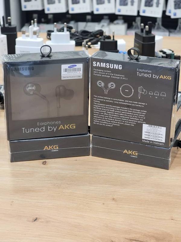 هندزفری AKG سامسونگ مدل TYPE-C تایپ سی  ساخت ویتنام پکدار طلقی اورجینال 