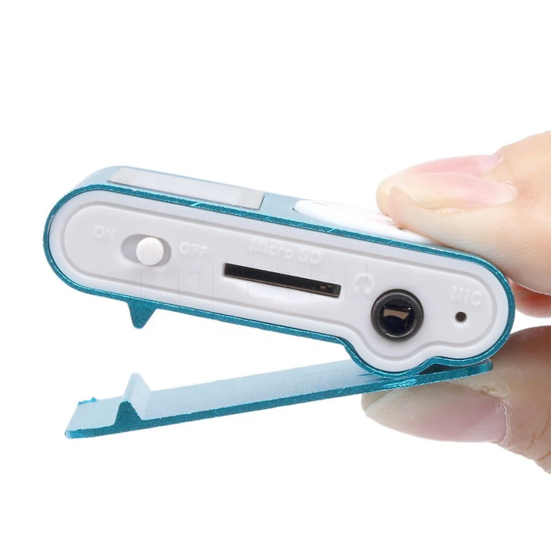 mp3 player دیجیتال دارای صفحه نمایش پک نایلونی با هندزفری ساده 