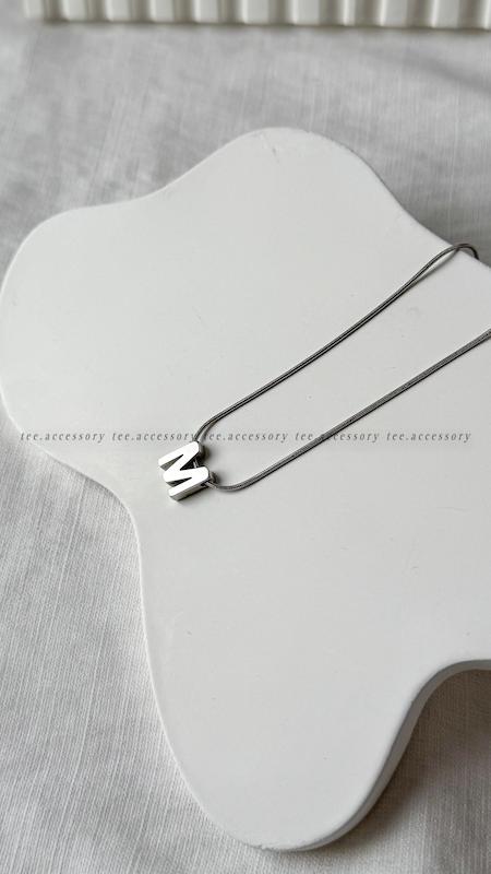 گردنبند حرف M