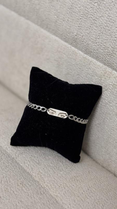 دستبند حکاکی چشم 