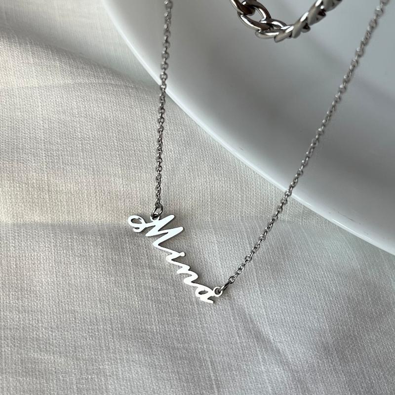 گردنبند اسم مینا