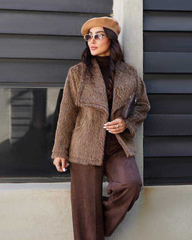 کت پوست مدل تبری