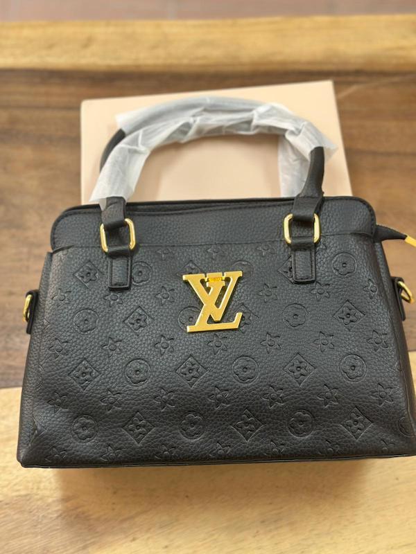 کیف مشکی لویی ویتون ۳۰ سانتی مستر کوآلیتی
