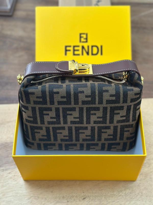 کیف زنانه فندی مستر کوآلیتی ۲۰ سانتی متر