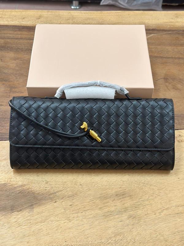 کیف زنانه بوتگاونتا مستر کوآلیتی ۳۰ سانتی متر