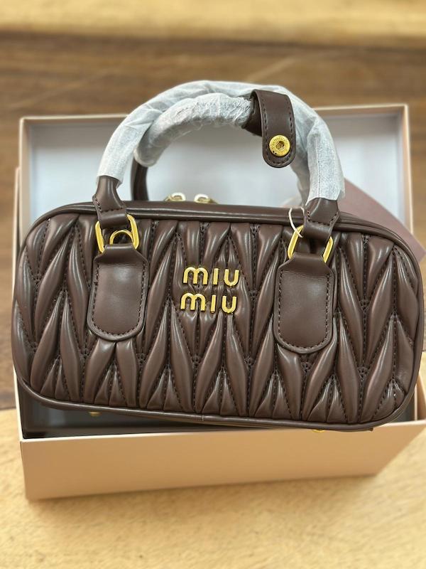 کیف زنانه میومیو مستر کوآلیتی ۲۵ سانتی متر