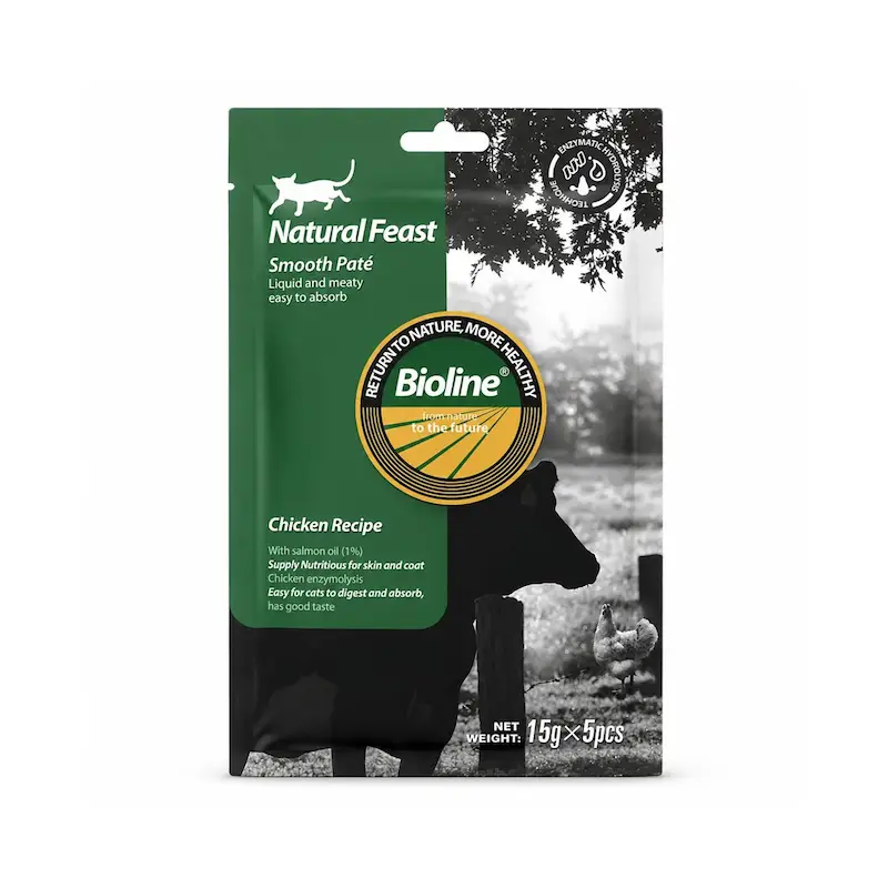 چاشنی غذای گربه بایولاین نچرال فیست با طعم مرغ و روغن سالمون ساشه ۱۵ گرمی
