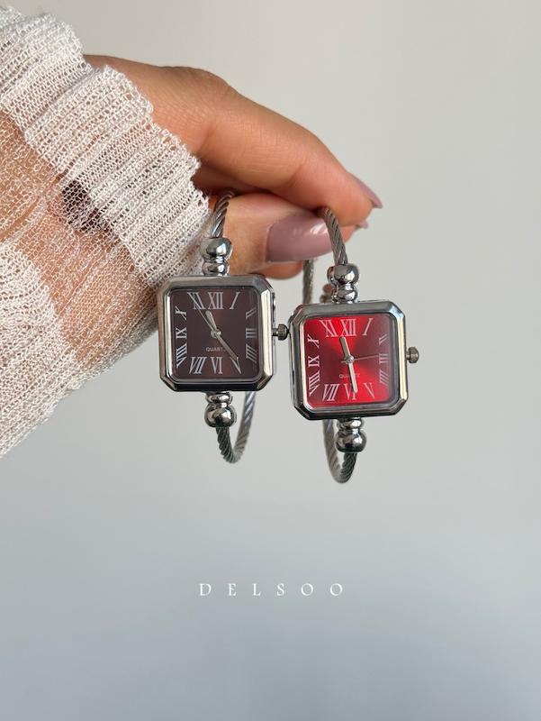 ساعت بنگلی صفحه مربع