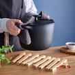 زیر قابلمه ای چوبی سایزشو ایکیا مدل HALVNABB کد 706.021.73