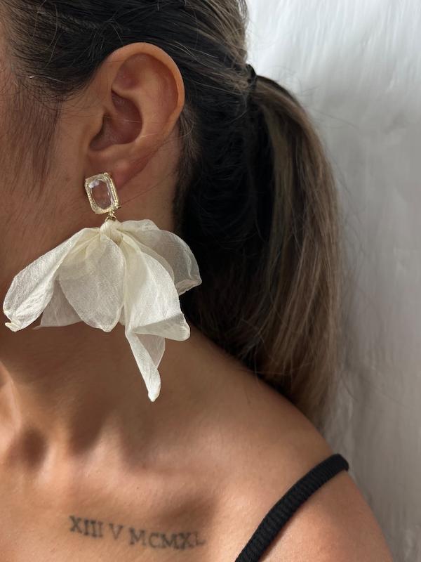 گوشواره گل و مربع شیشه ای