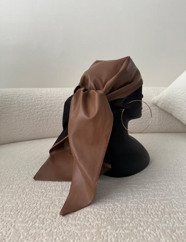 مدیوم اسکارف چرم قهوه ای عسلی 🍂